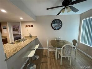 Foto del edificio - 1800 Club House Dr