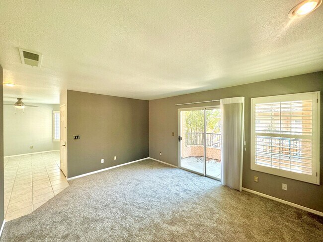 Foto del edificio - Great 2B/2BA Condo in Rancho Bernardo!
