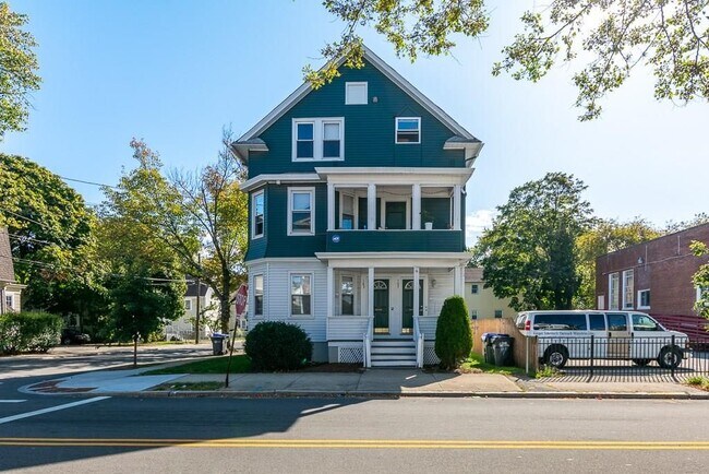 Foto del edificio - 165 Oakland Ave