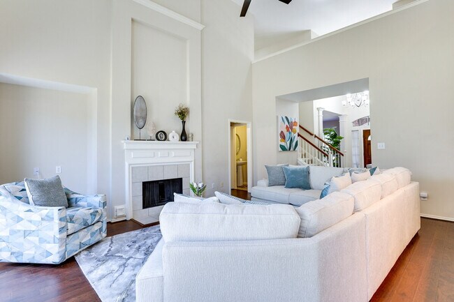 Foto del edificio - 5911 Indian Hills Ln