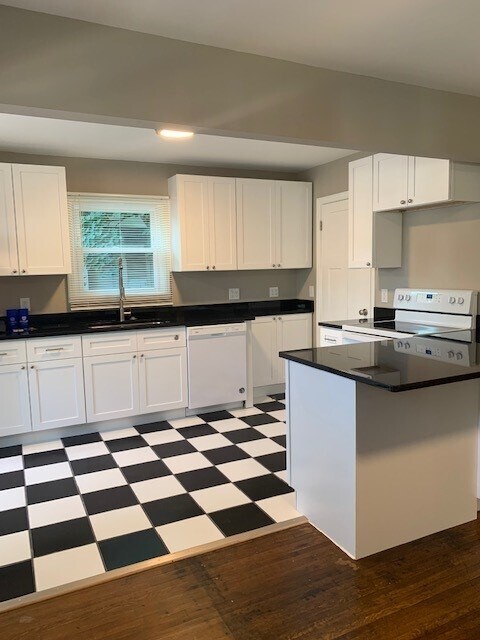 Foto del edificio - 646 Berkley Rd