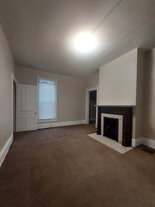 Building Photo - 512 Kibler Ave