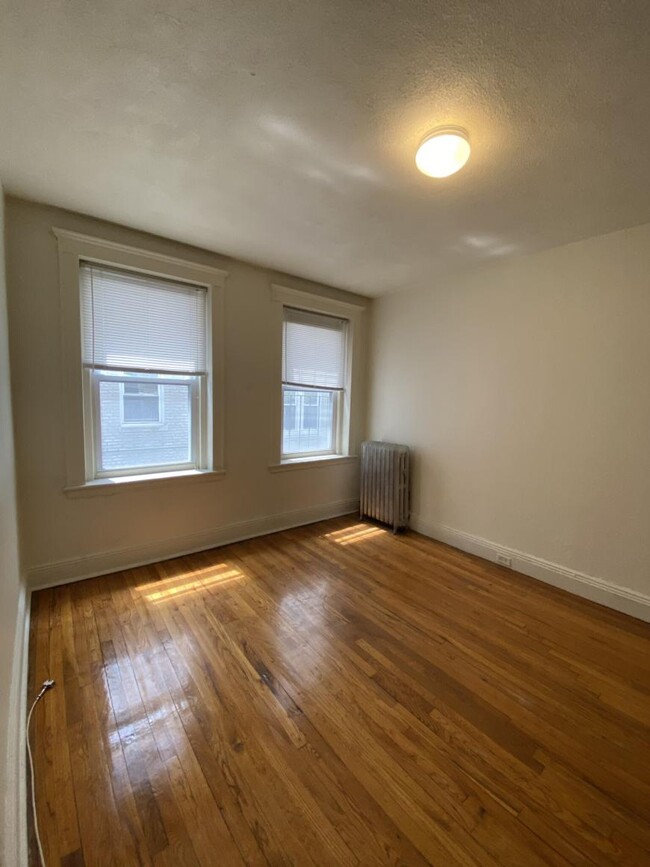 Foto del edificio - bedroom in Boston MA 02134