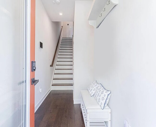 Foto del edificio - 6215 Herald St