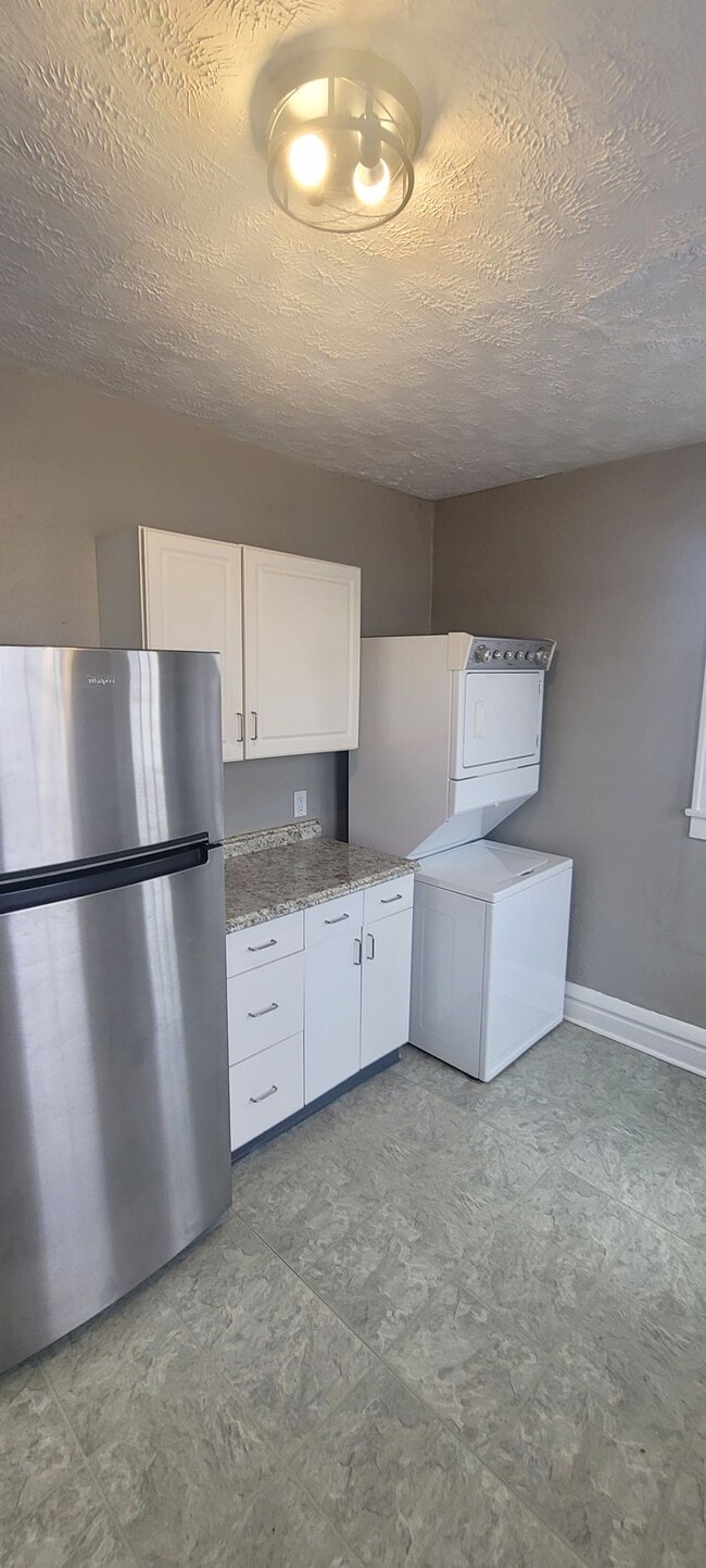 Laundry provided - 2212 Indianola Ave