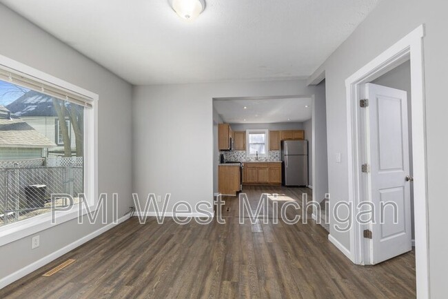 Foto del edificio - 1038 3rd St NW