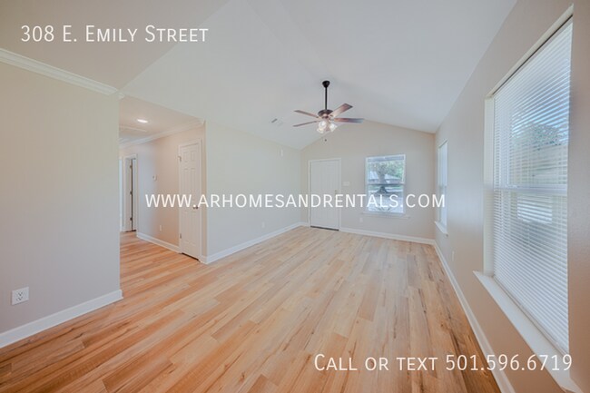 Foto del edificio - 308 E Emily St