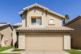 Building Photo - 4136 E Coolbrook Ave