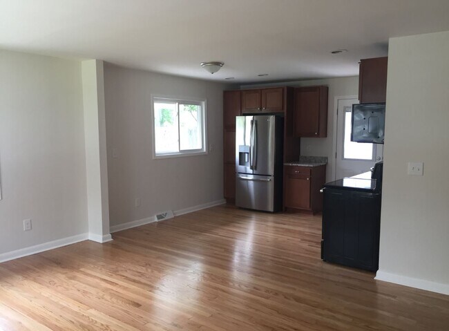 Dining Area - 2447 Woodstock Road