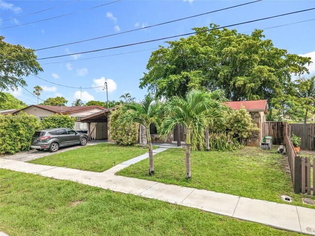Foto del edificio - 720 SW 4th St