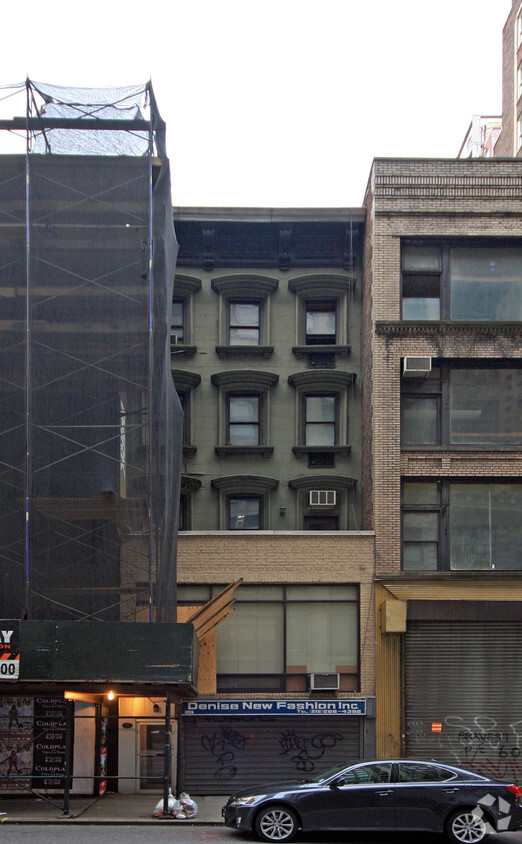 Foto principal - 58 W 36th St