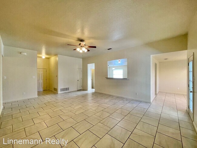 Building Photo - 5 br, 2.5 bath House - 2403 Lavender Lane