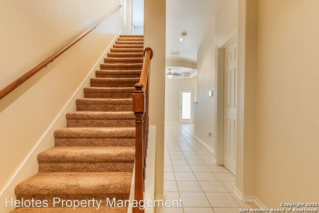 Building Photo - 3 br, 2.5 bath House - 1427 Denver Blvd.