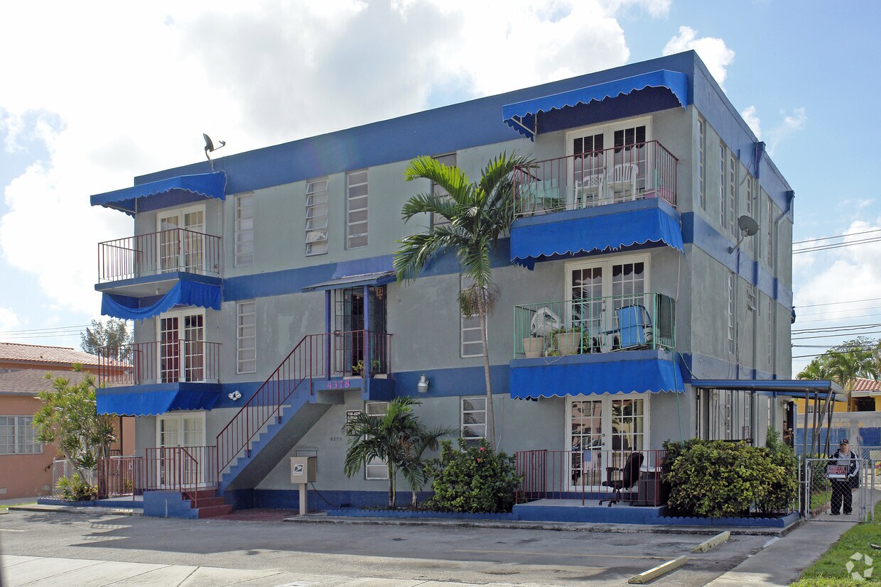 Building Photo - 4378 W Flagler St