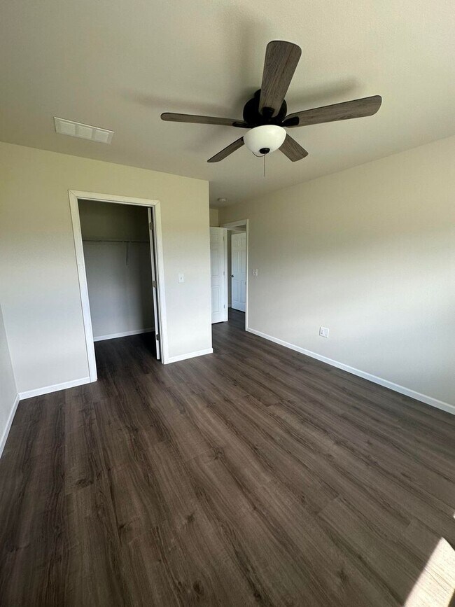 Foto del edificio - 3 Bedroom Duplex