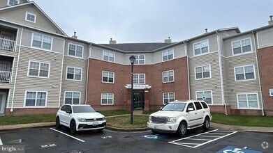Building Photo - 306 Gatehouse Ln