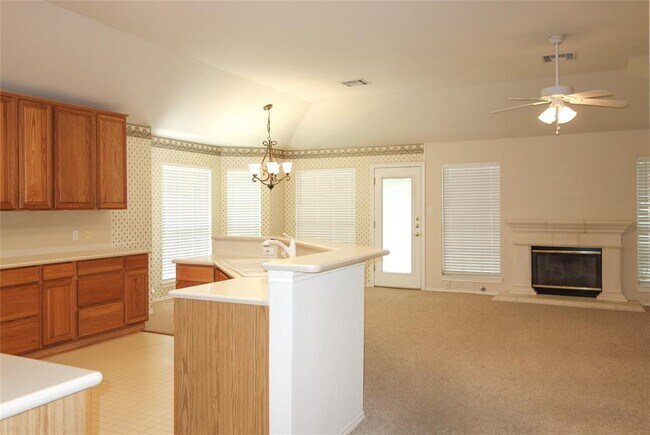 Foto del edificio - 2627 Goldfinch Dr