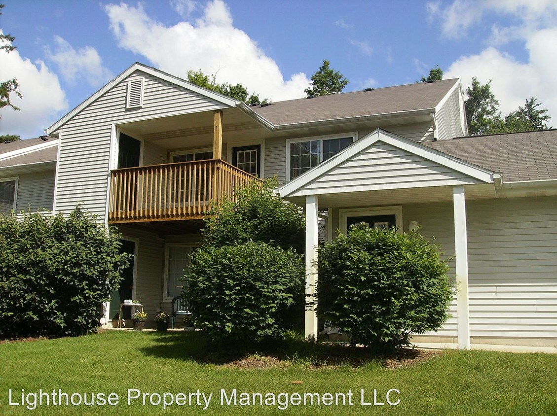 Primary Photo - 151 Hunters Ln NE
