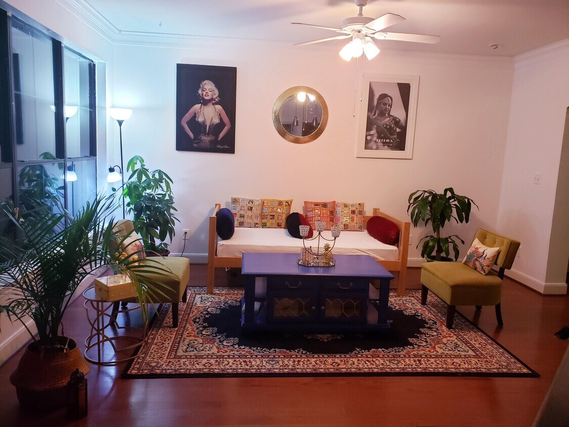 7701 Rialto Blvd Unit 628, Austin, TX 78735 Condo for Rent in Austin