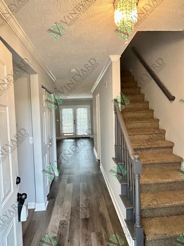 Foto del edificio - 1270 Ridgecrest Lane