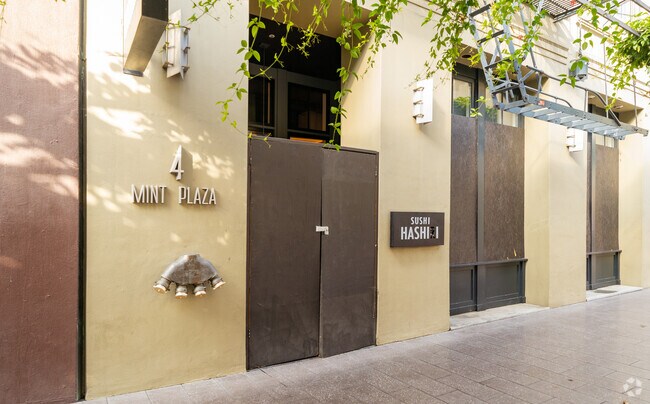 Retail Entrance - Mint Plaza