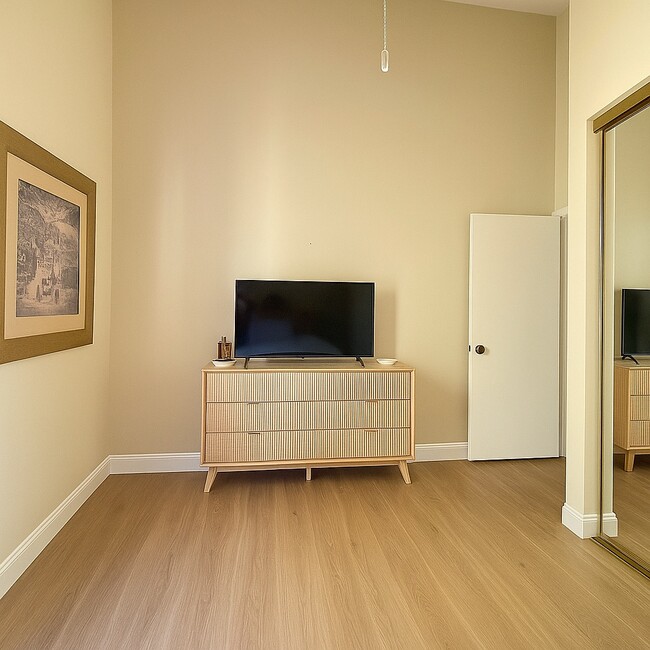 Building Photo - 701 Harlan St