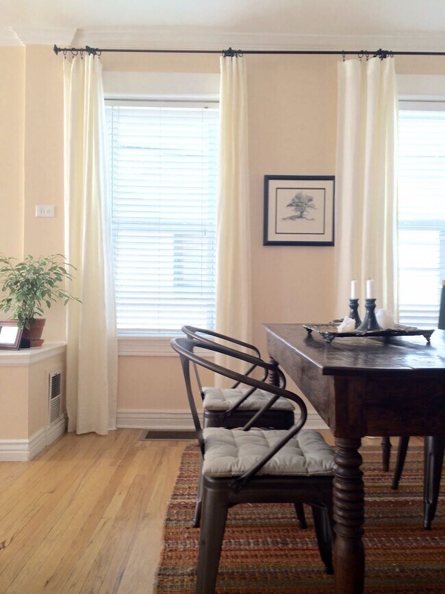 Building Photo - 2121 E 16th Ave