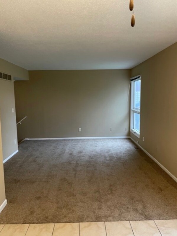 Foto del edificio - 2117 Quail Creek Dr