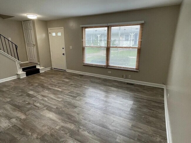 Foto del edificio - 7609 Bristol Ln