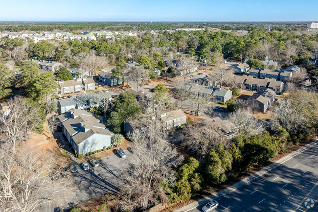 Vista aérea amplia. - Briarcliffe West Association