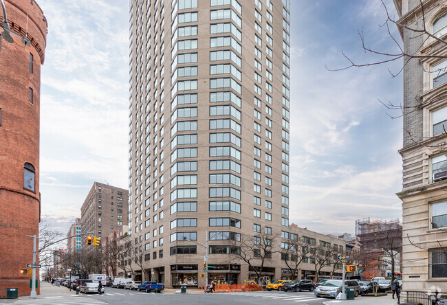 Building Photo - Carnegie Hill Towers