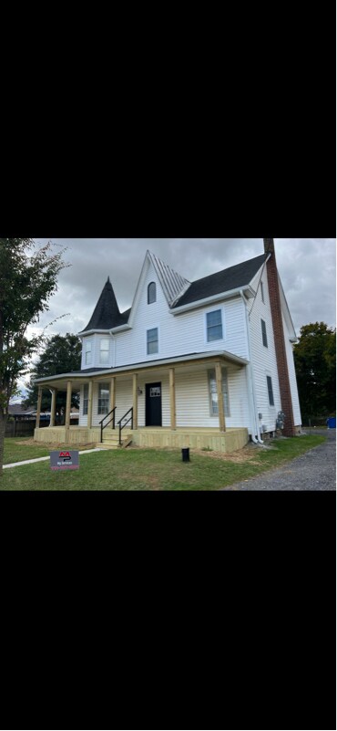Building Photo - 2112 Hanover Pike