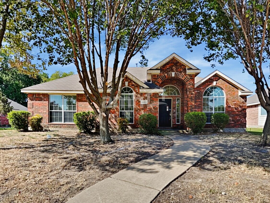 Primary Photo - 10113 Evergreen Drive