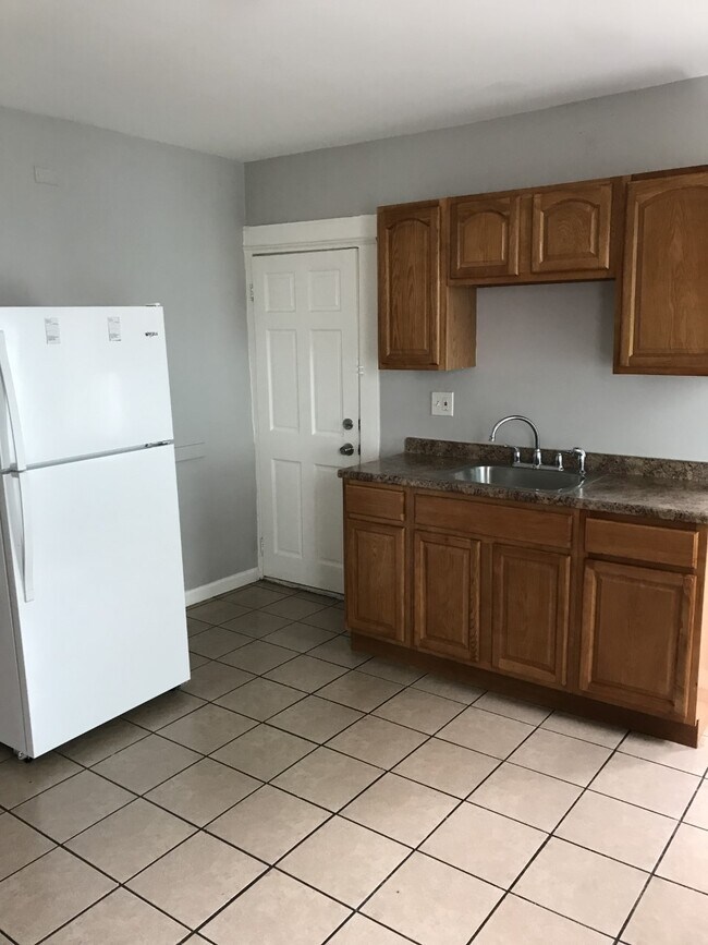 Kitchen - 296 Federal St
