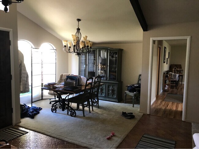 Foto del edificio - South Davis 4 Bedroom 2.5 bath Home
