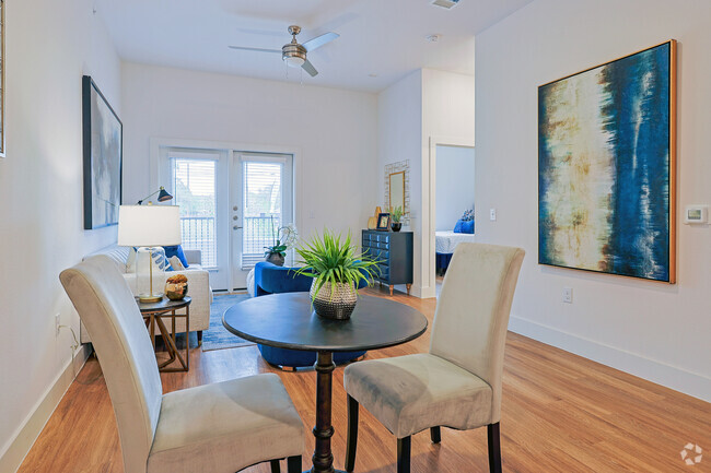 1BR, 1BA - 678SF - Dining Area - Arbor Park - 1032