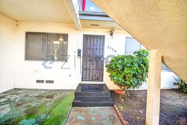 Foto del edificio - 2301 W Beverly Blvd