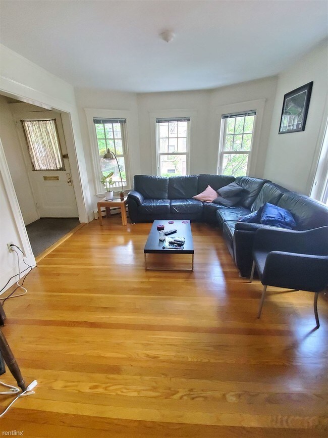 Building Photo - 2 br, 1 bath  - 12 Chatham St Apt 1