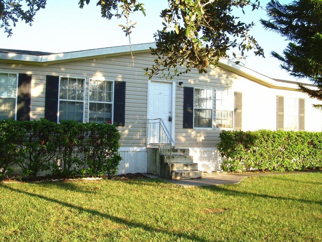Primary Photo - 4bed 2bath manufactured home with large yard