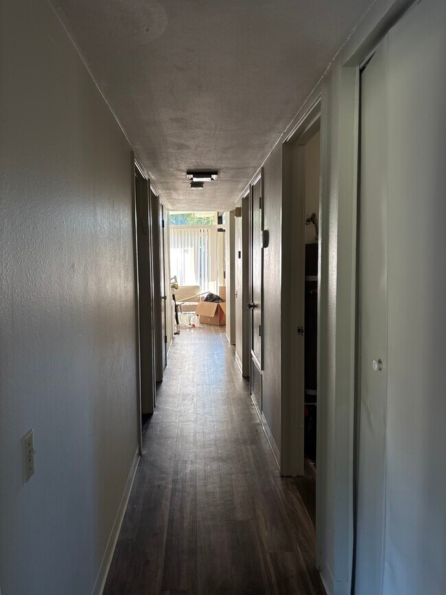 Foto del edificio - 1016 Drake Dr