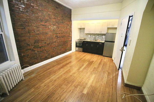 Primary Photo - 139 Rogers Ave