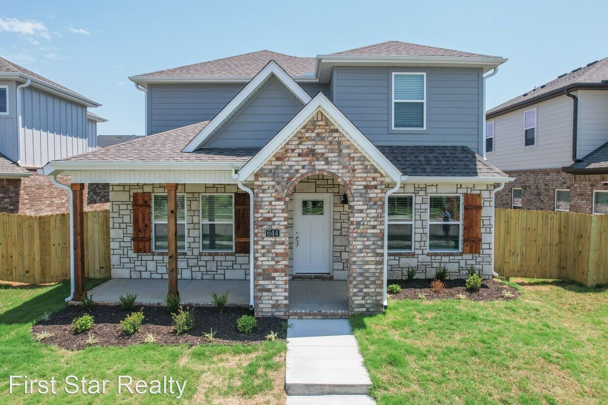 644 N Salem Rd, Fayetteville, AR 72701 House Rental in Fayetteville