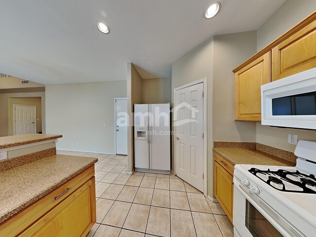Foto del edificio - 6410 S Kimberlee Way