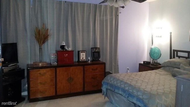 Foto del edificio - 2 br, 2 bath - 16 Birch St