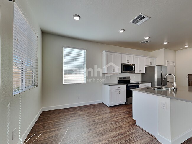 Foto del edificio - 1714 Macchia Ave