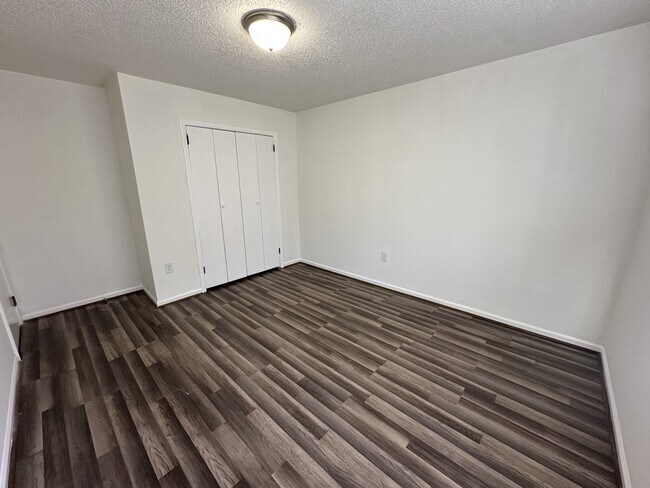 Foto del edificio - 903 Rose Ave