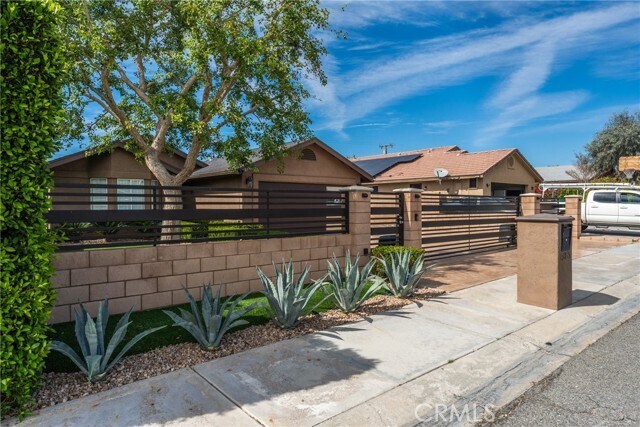 Foto del edificio - 13815 Del Ray Ln