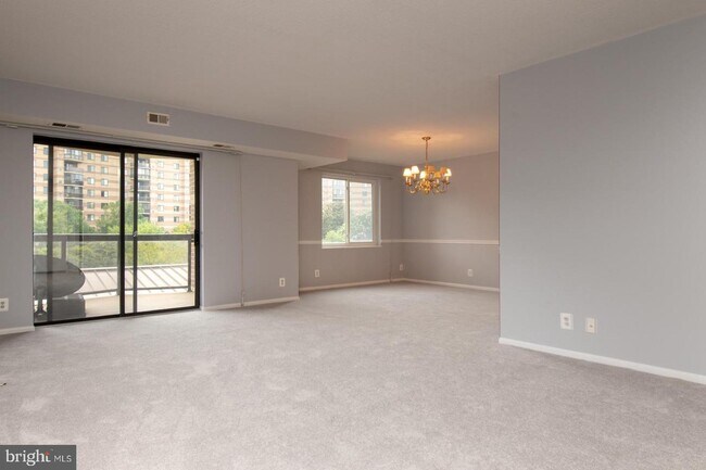 Building Photo - 8350 Greensboro Dr