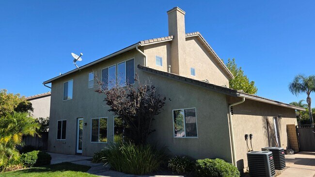Foto del edificio - Available 5 bedroom, 3 bath house in Winch...