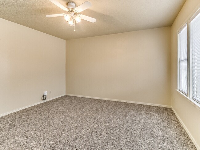 Building Photo - 2028 Hasley